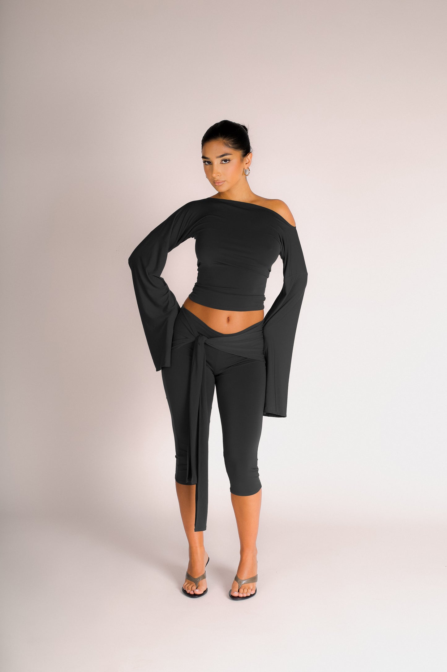 Rae Capris Black
